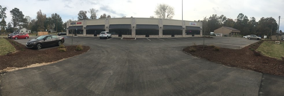 137-145 Chapin Rd, Chapin, SC for lease - Building Photo - Image 3 of 12