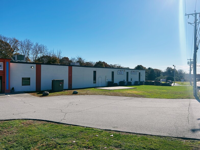 37 Sutton Rd, Webster, MA for lease - Building Photo - Image 2 of 3