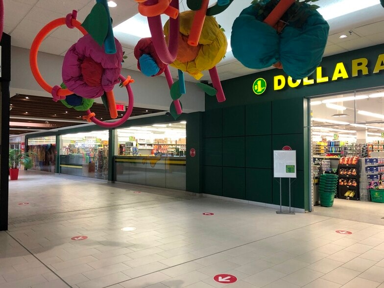 4 15E Rue, Rouyn-noranda, QC for lease - Interior Photo - Image 3 of 4