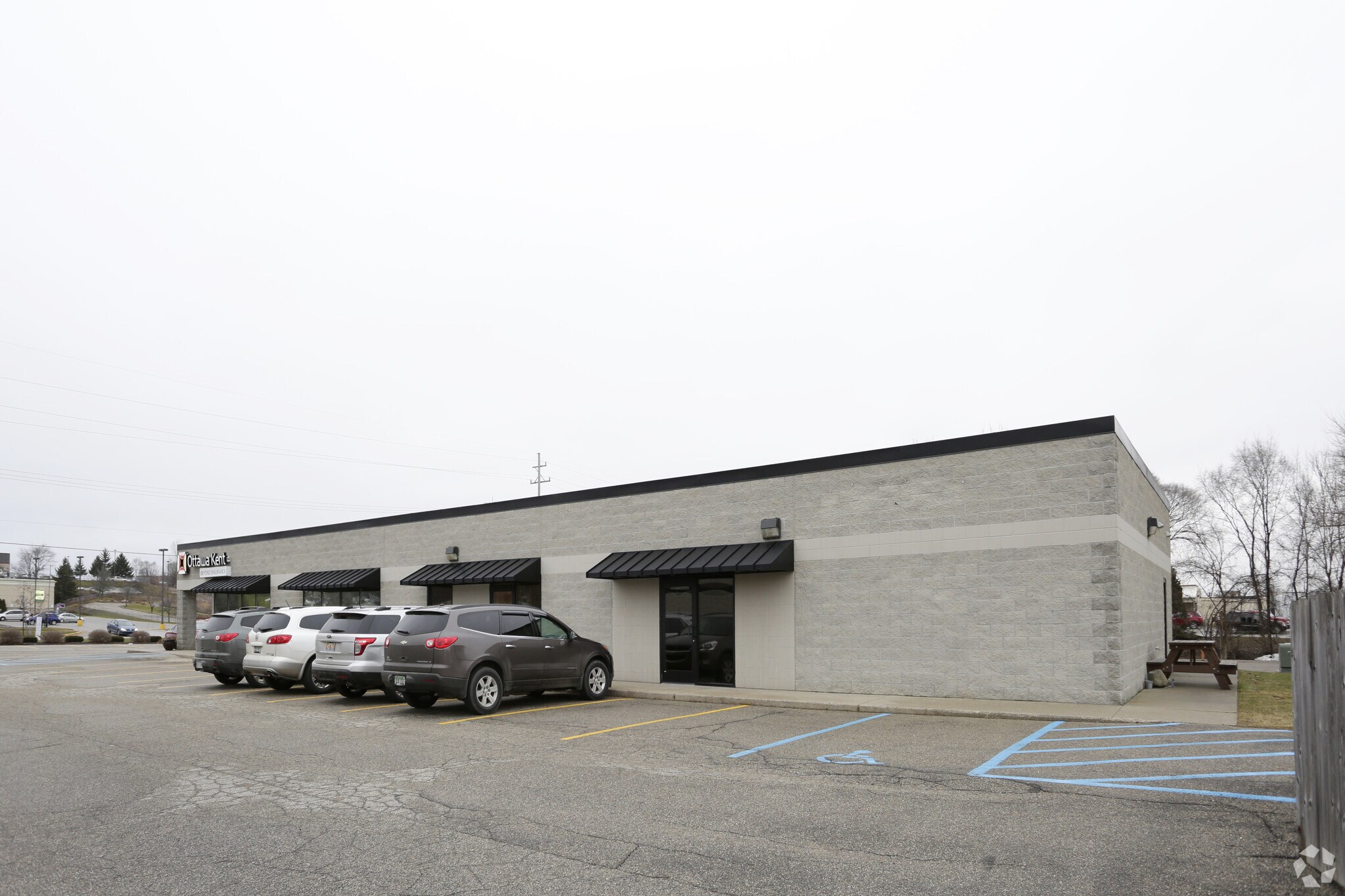 570 S State St, Sparta, MI 49345 OfficeRetail for Lease