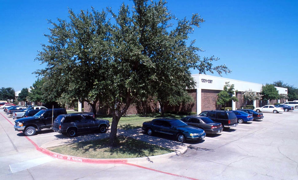 1201-1297 Plano Rd N, Richardson, TX for lease - Primary Photo - Image 1 of 2