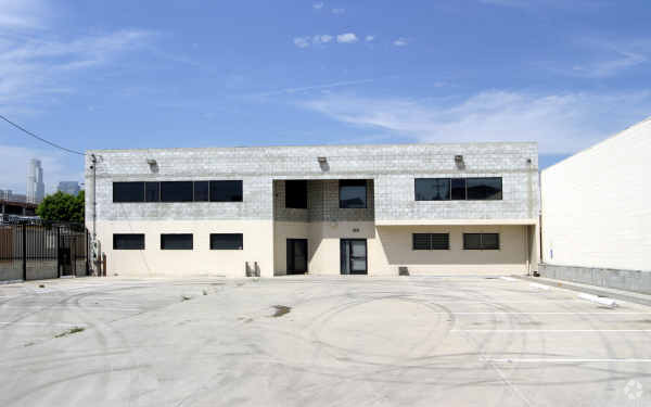 741 E 14th Pl, Los Angeles, CA for lease - Building Photo - Image 3 of 12