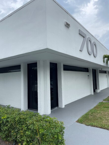 16244 S Military Trl, Delray Beach, FL for lease - Building Photo - Image 2 of 13