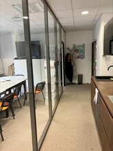 Office in Limonest for sale Interior Photo- Image 2 of 6