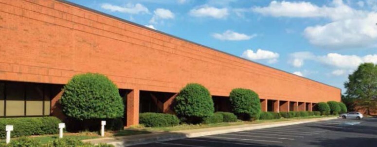 3400 Town Point Dr NW, Kennesaw, GA for lease - Building Photo - Image 1 of 3