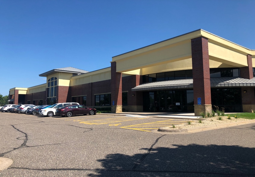 5910 Rice Creek Pky, Shoreview, MN for lease - Building Photo - Image 1 of 10