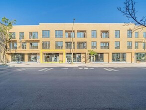 2485 Rue Bélanger, Montréal, QC for lease Building Photo- Image 1 of 2