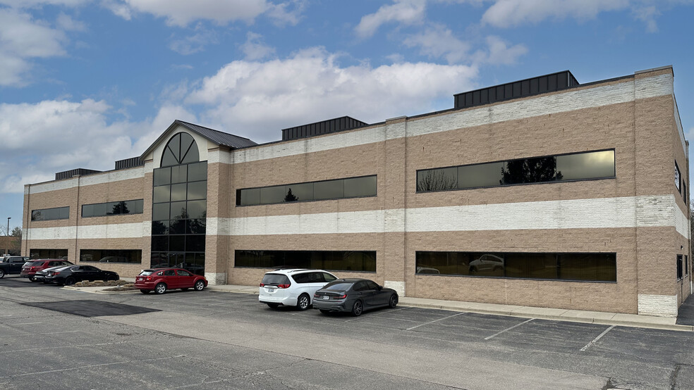 28004 Center Oaks Ct, Wixom, MI for lease - Building Photo - Image 2 of 6