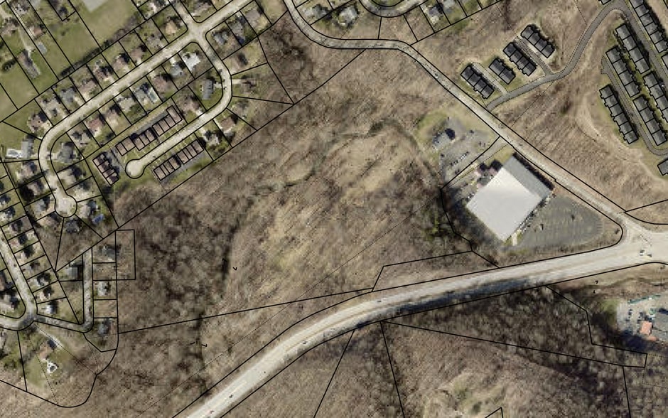 706 Craigdell Rd, New Kensington, PA for sale - Building Photo - Image 2 of 6