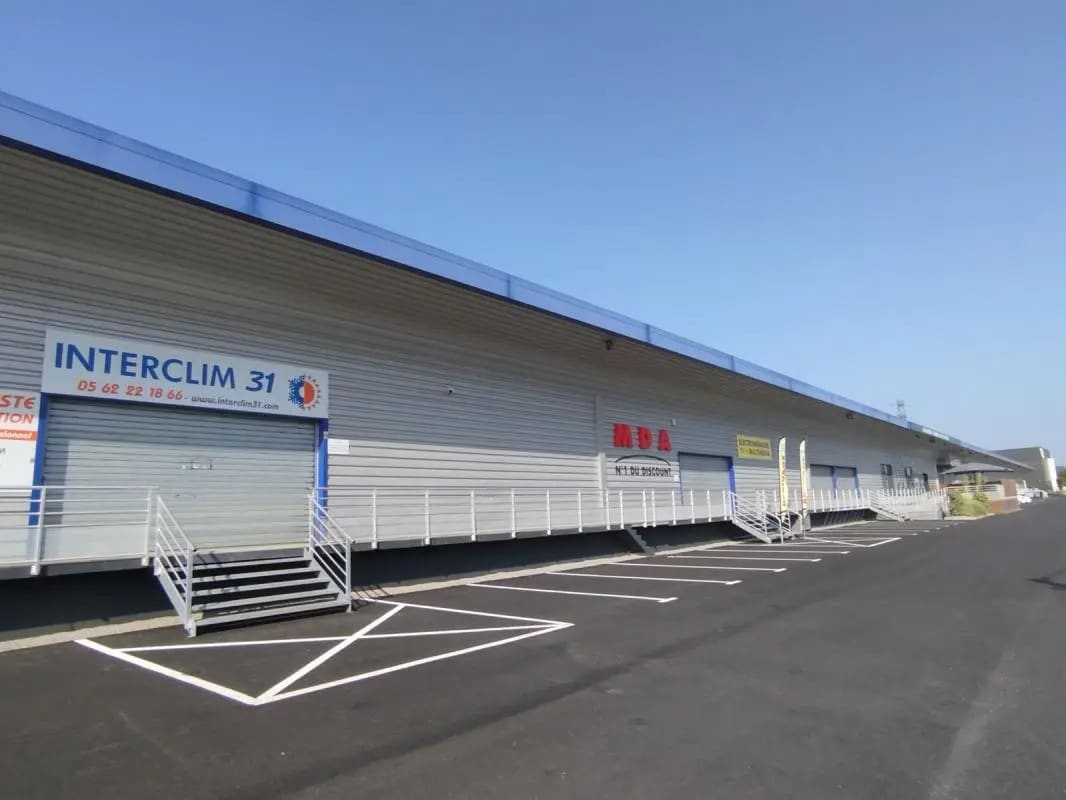 Flex in Toulouse for lease Building Photo- Image 1 of 5