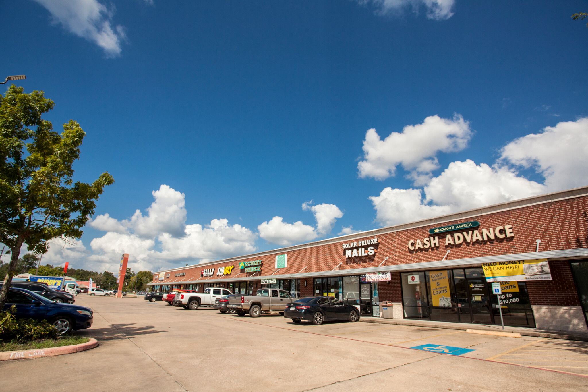 429 W Southline St, Cleveland, TX for lease Building Photo- Image 1 of 8