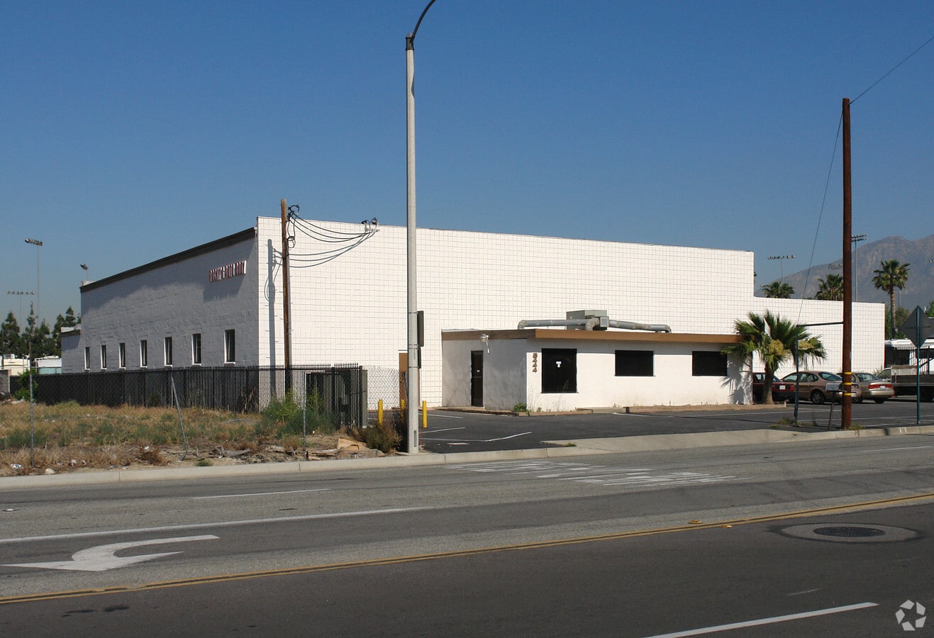 8444 Rochester Ave, Rancho Cucamonga, CA 91730