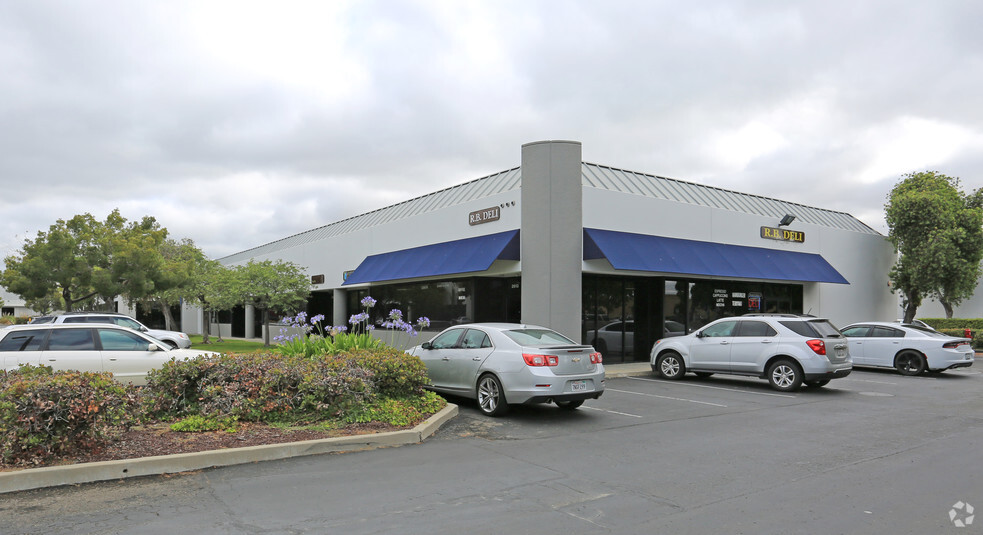 2813-2833 Whipple Rd, Union City, CA for lease - Primary Photo - Image 1 of 5