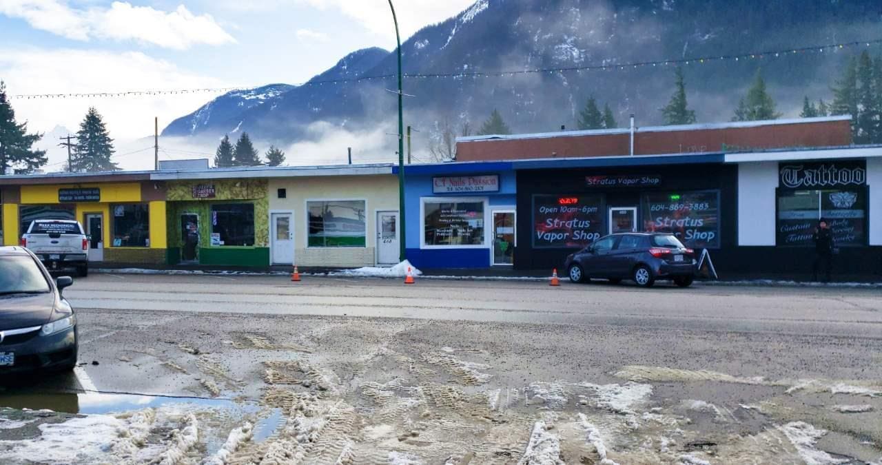 454 Wallace St, Hope, BC for sale Primary Photo- Image 1 of 1