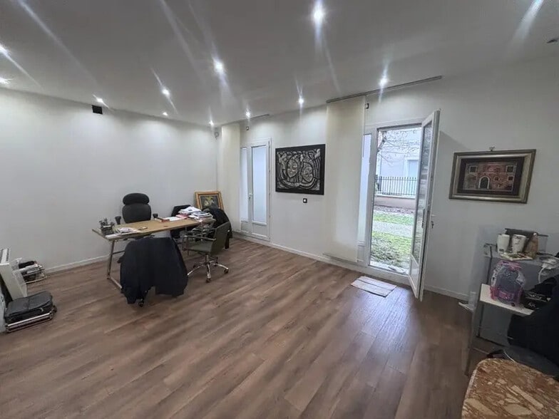 Retail in Maisons-Alfort for sale - Building Photo - Image 3 of 5