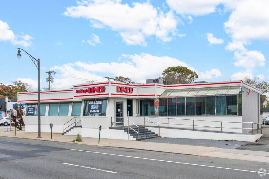 401 Sunrise Hwy, Lynbrook, NY for sale - Primary Photo - Image 1 of 1