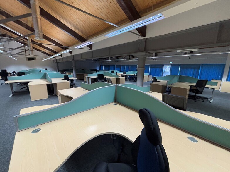 Wolverton Park Rd, Milton Keynes for lease - Building Photo - Image 2 of 6