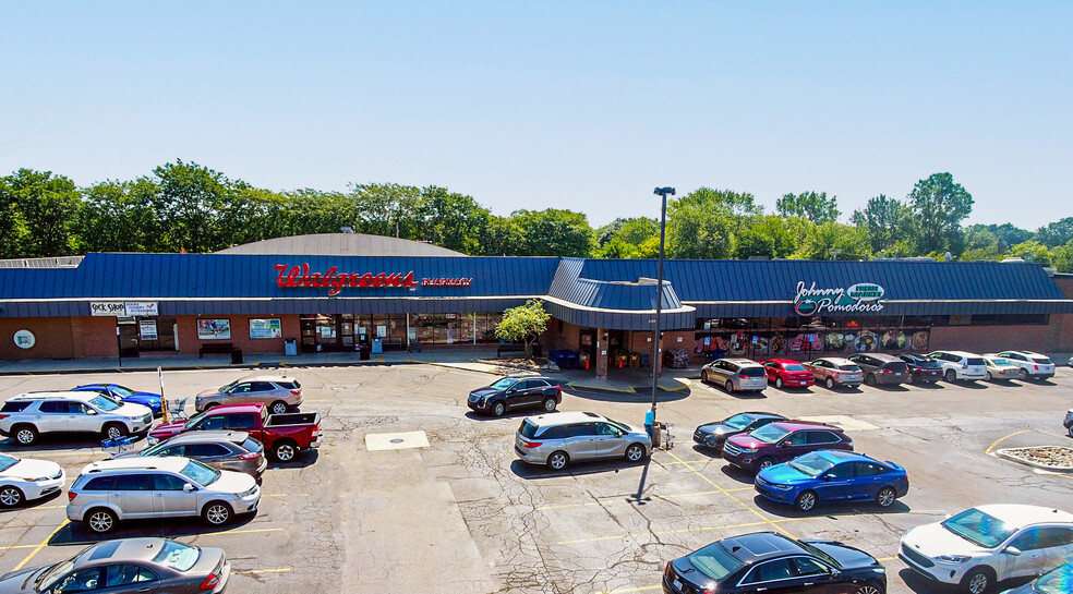 32902-32930 Middlebelt Rd, Farmington Hills, MI for lease - Building Photo - Image 1 of 4