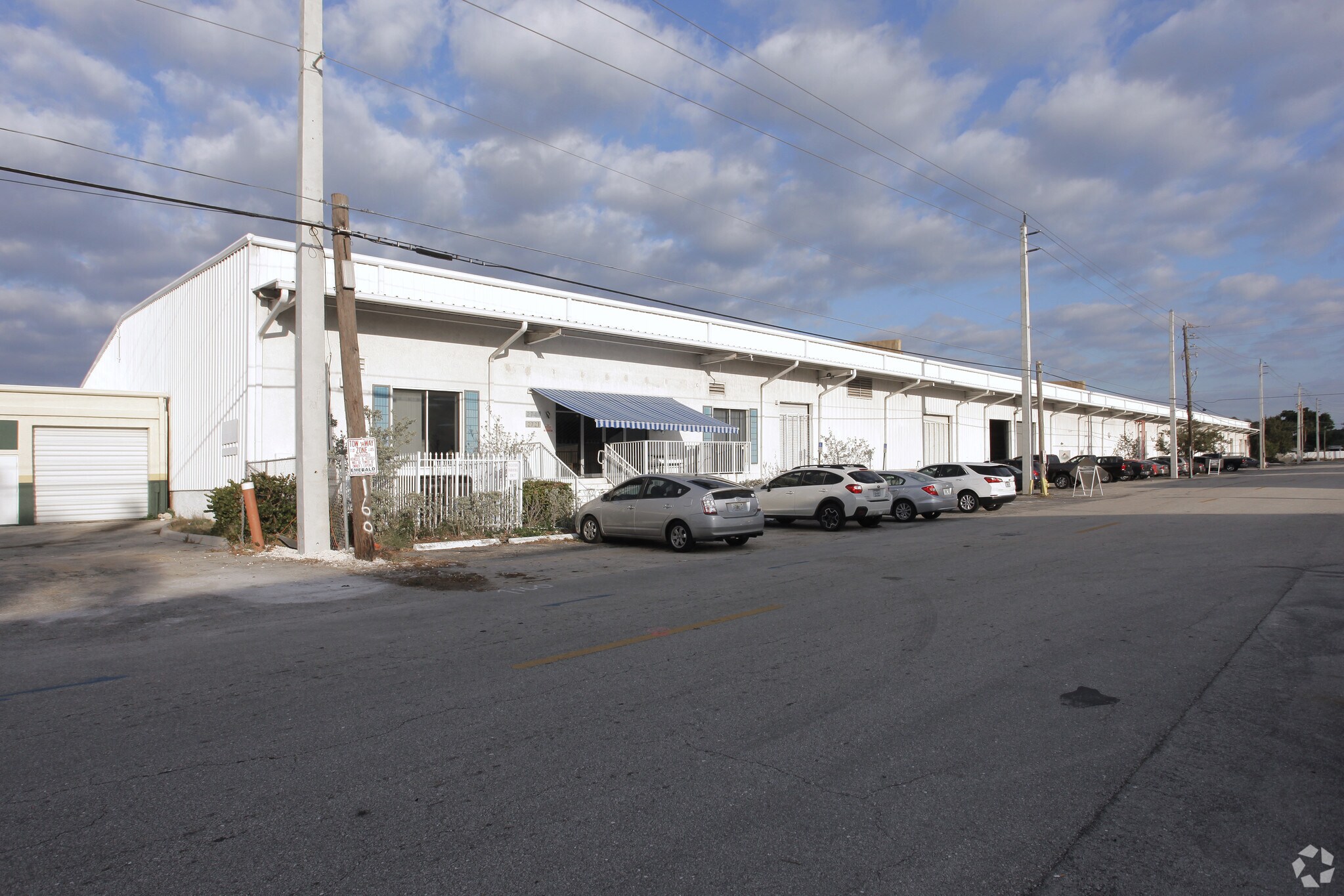 2741 NE 4th Ave, Pompano Beach, FL for sale Primary Photo- Image 1 of 1