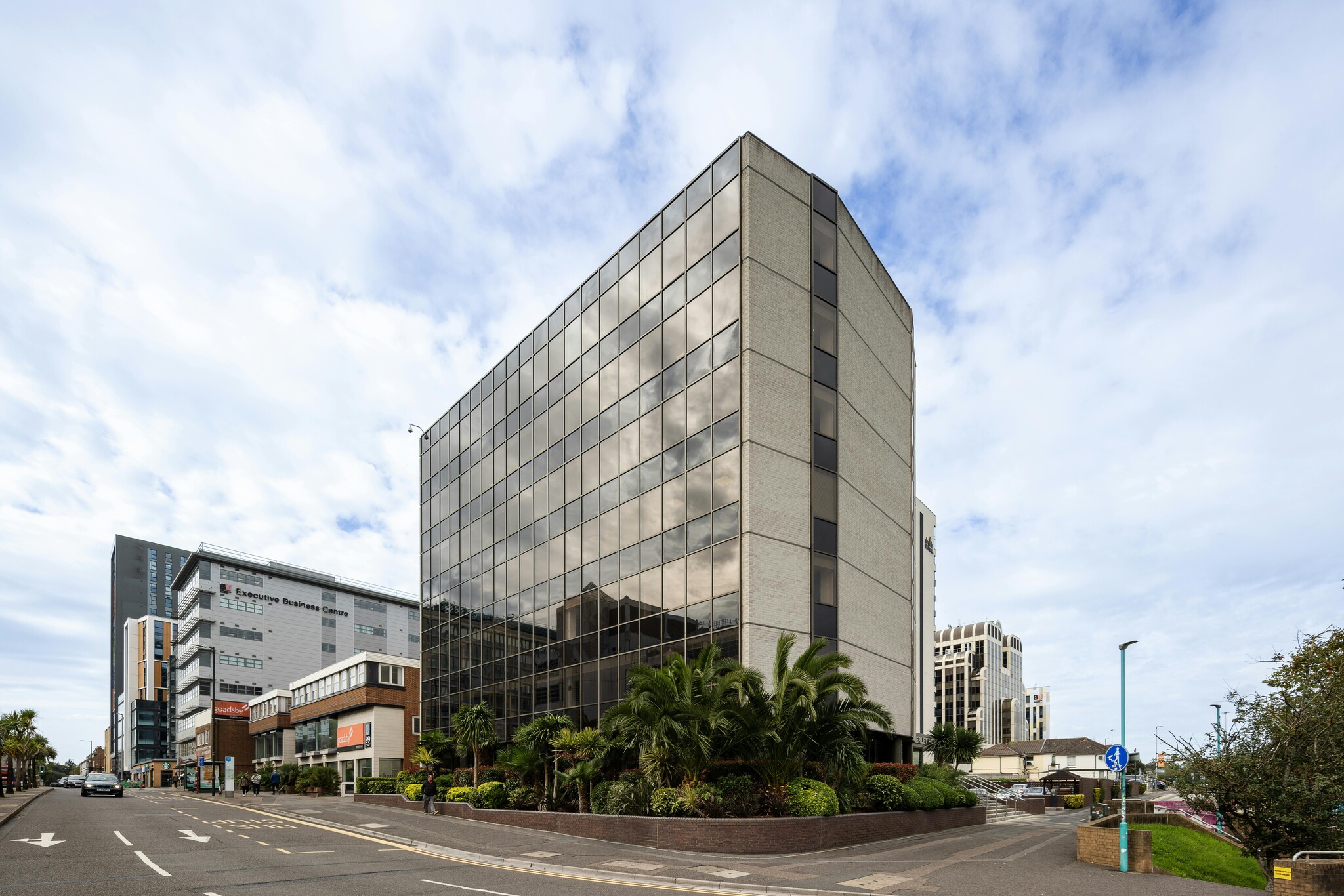 115-119 Holdenhurst Rd, Bournemouth for lease Building Photo- Image 1 of 61