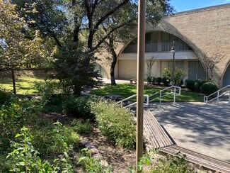 More details for 2670 & 2660 E Lamar Blvd – Office for Sale, Arlington, TX