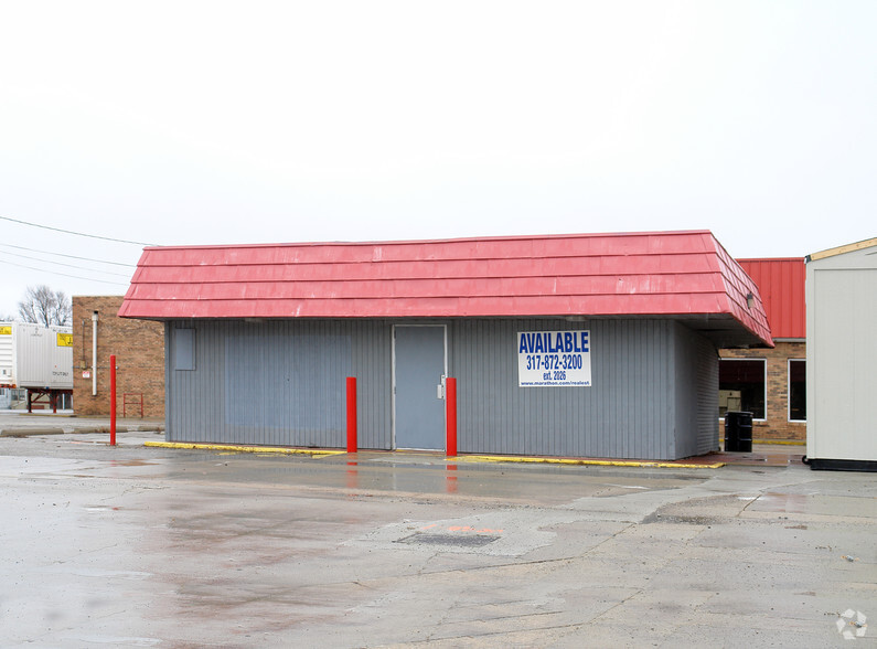 2328 Broadway St, Anderson, IN for sale - Primary Photo - Image 1 of 2