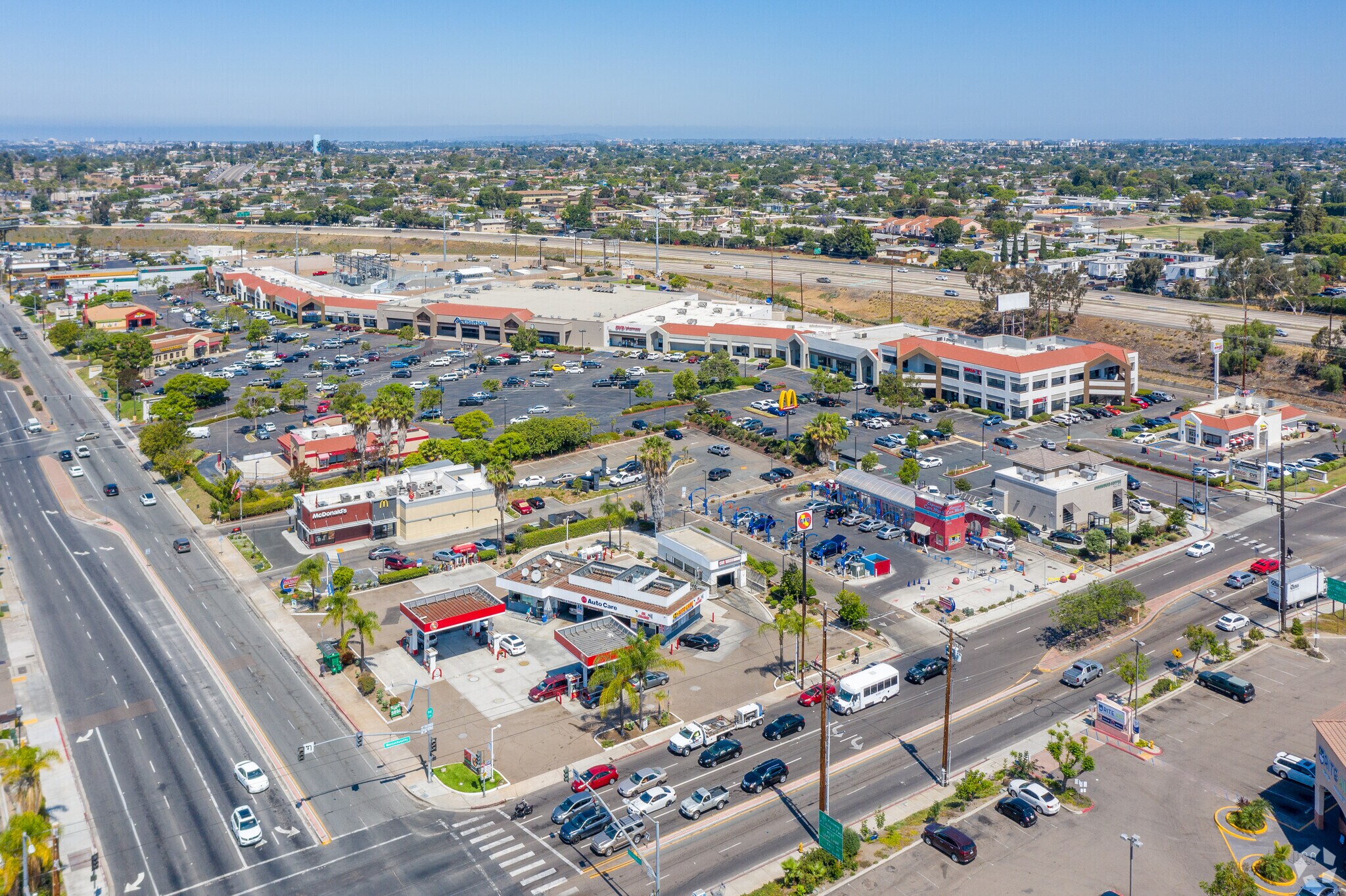 70127220 Broadway, Lemon Grove, CA 91945 Lemon Grove Plaza