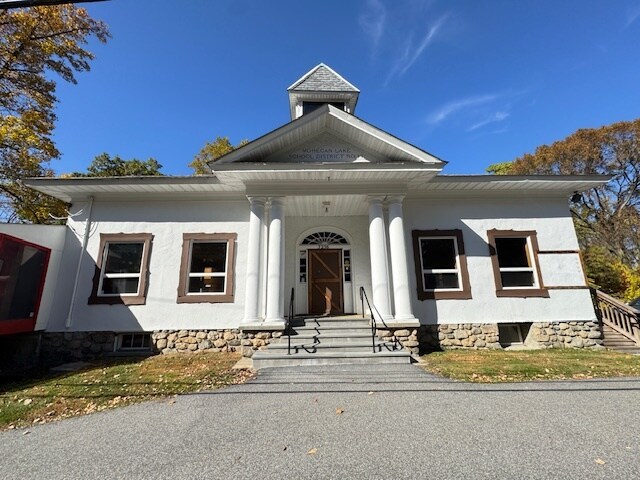 3256-3258 E Main St, Mohegan Lake, NY for lease - Primary Photo - Image 1 of 4