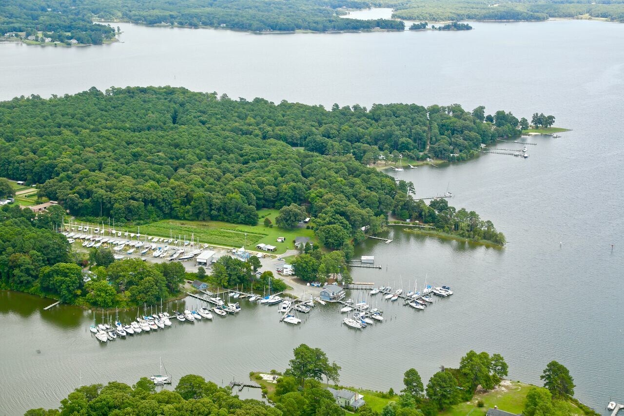 1303 Oak Hill Rd, Lancaster, VA for sale Primary Photo- Image 1 of 1