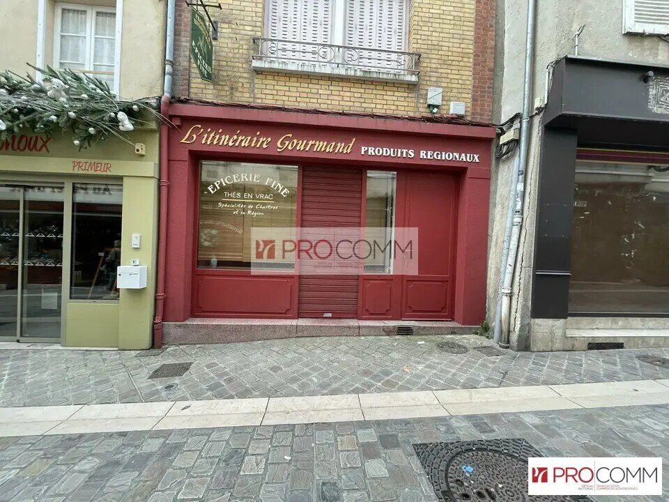 Retail in Chartres for lease Building Photo- Image 1 of 5