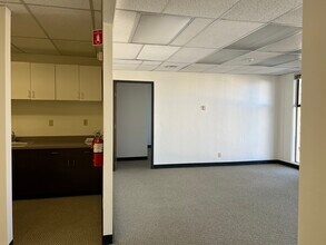 1650 S Amphlett Blvd, San Mateo, CA for lease Building Photo- Image 2 of 3