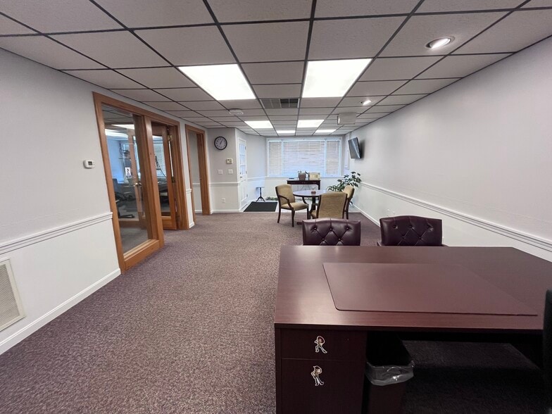 34 Market St, Amesbury, MA for lease - Building Photo - Image 3 of 23