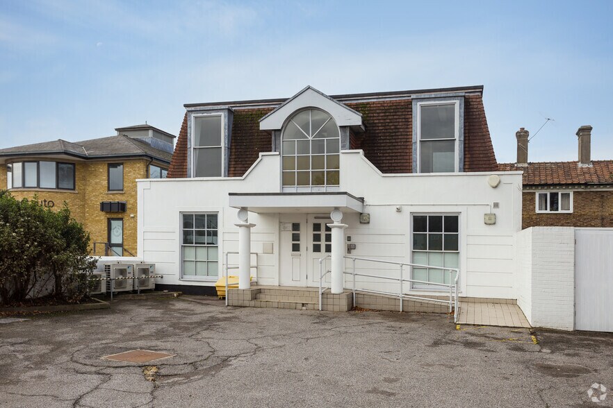 Bridge St, Walton On Thames for sale - Primary Photo - Image 1 of 1