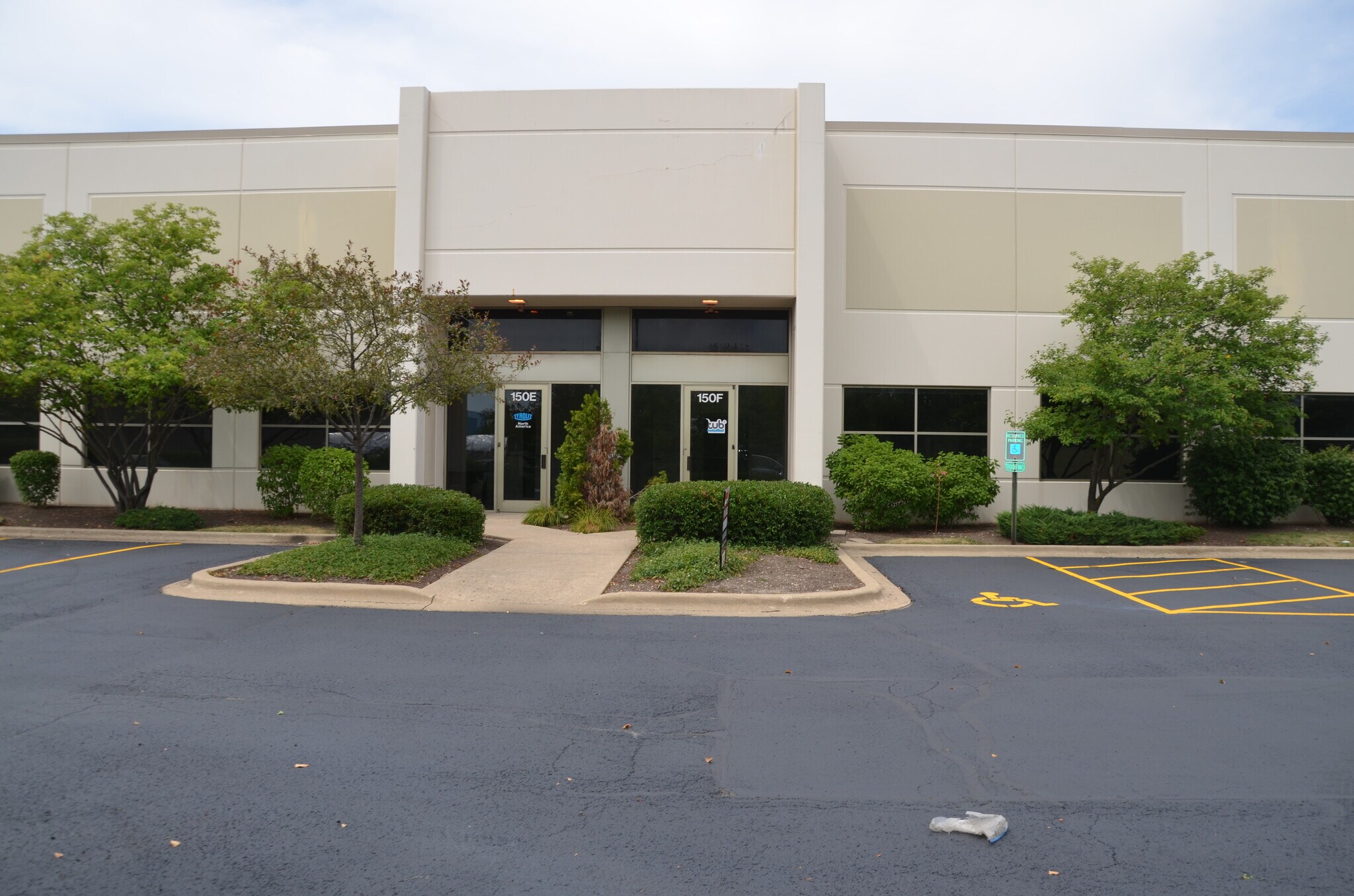 150 Kendall Point Dr, Oswego, IL for sale Building Photo- Image 1 of 1