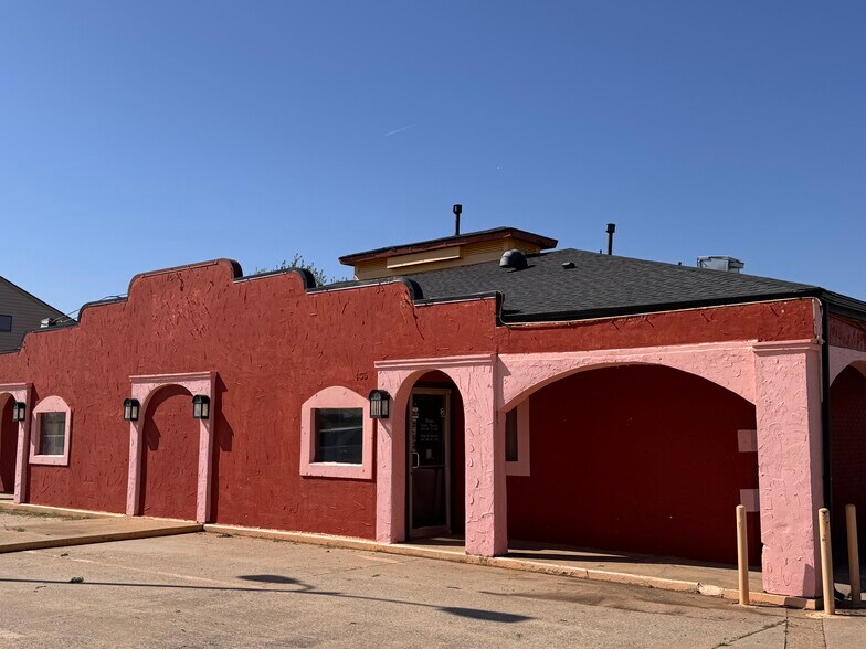 455 E Main St, Yukon, OK for sale - Primary Photo - Image 1 of 1