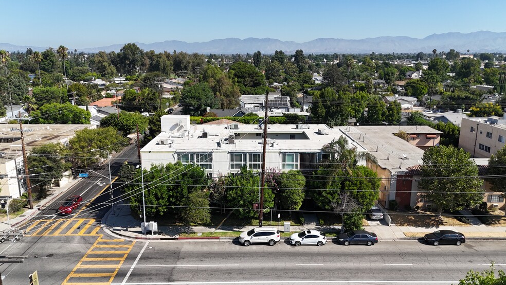 13059 Oxnard St, Van Nuys, CA for sale - Building Photo - Image 1 of 6