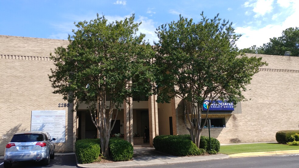 2250 N Druid Hills Rd NE, Atlanta, GA for lease - Building Photo - Image 2 of 3