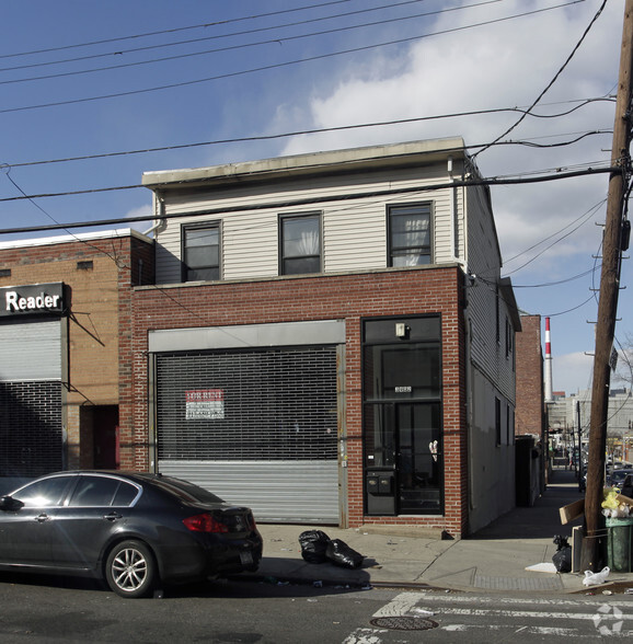 39-02 Crescent St, Long Island City, NY for sale - Primary Photo - Image 1 of 1