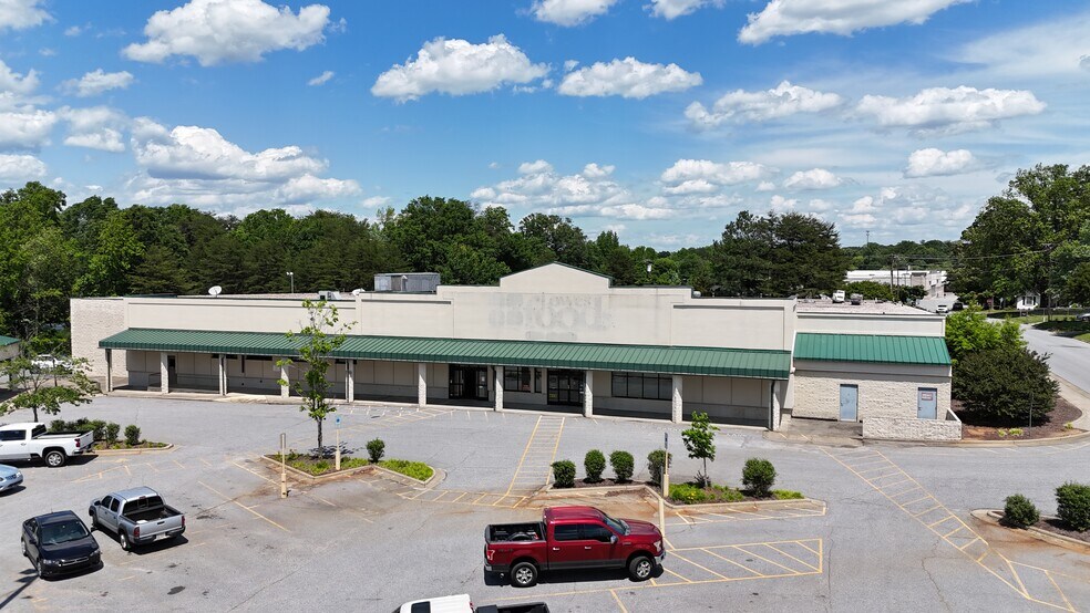 535 Nelson St, Kernersville, NC for sale - Building Photo - Image 1 of 11