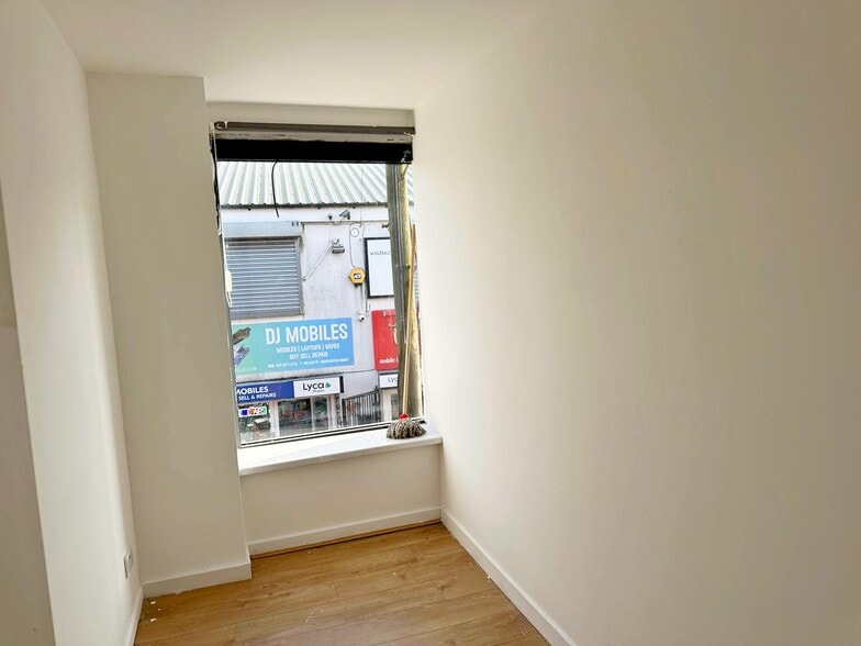 17-23 Broughton Ln, Manchester for lease - Building Photo - Image 2 of 5