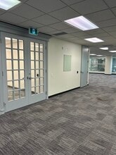 5500 N Service Rd, Burlington, ON for lease Interior Photo- Image 2 of 15