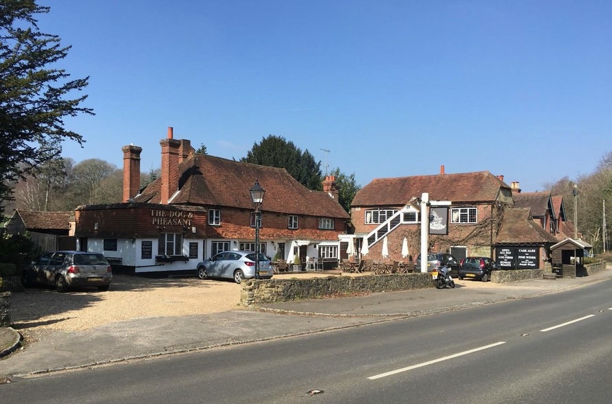 Haslemere Rd, Godalming for lease - Primary Photo - Image 1 of 2