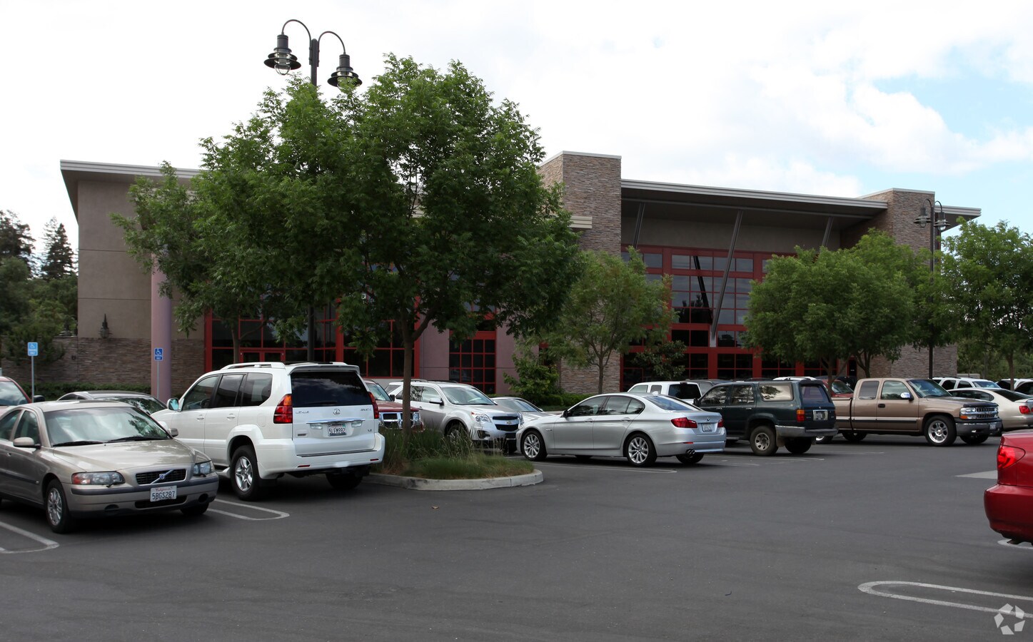 1120 Scenic Dr, Modesto, CA 95350 Property Record