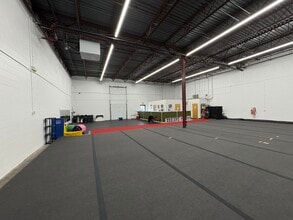 14 Everberg Rd, Woburn, MA for lease Building Photo- Image 1 of 6