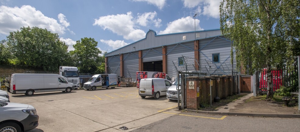 3 Start Hl, Bishop's Stortford, HRT CM22 7TG - Industrial for Lease ...