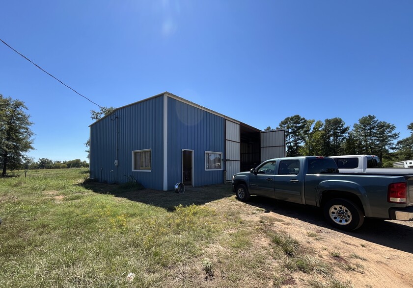 144 County Road 4107 S, Henderson, TX for sale - Primary Photo - Image 1 of 6