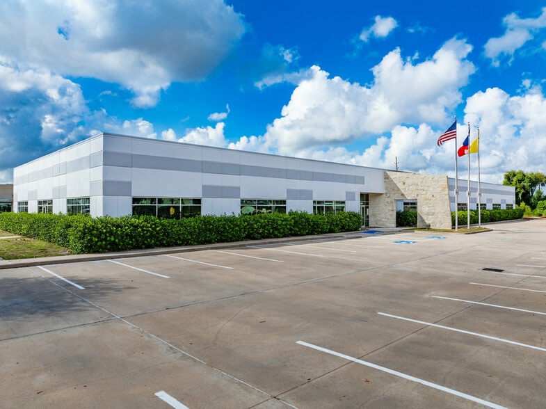 10401 Town Park Dr, Houston, TX for lease - Building Photo - Image 3 of 20