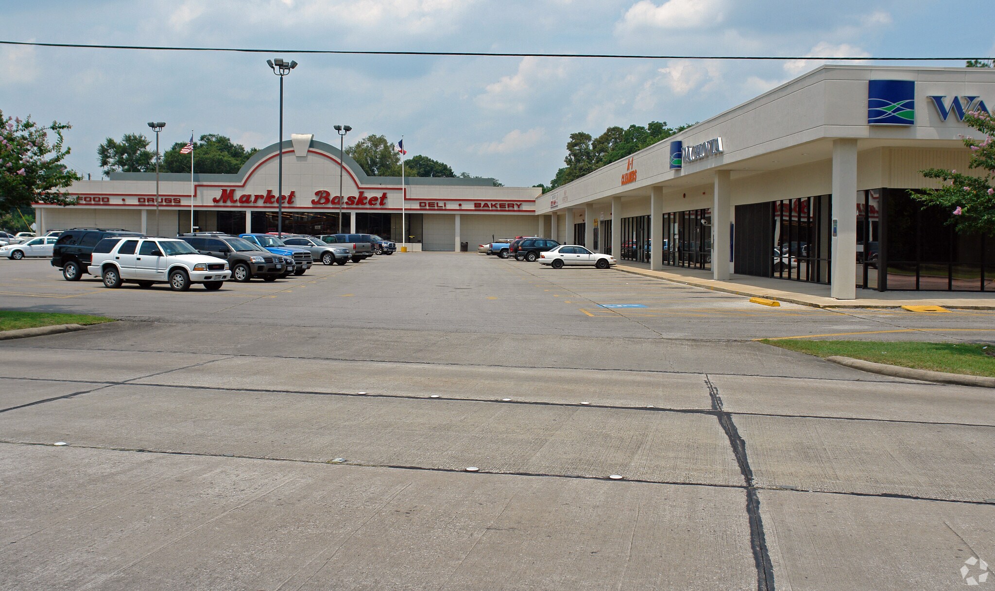 8350 Phelan Blvd, Beaumont, TX 77706 Phelan & Major Center