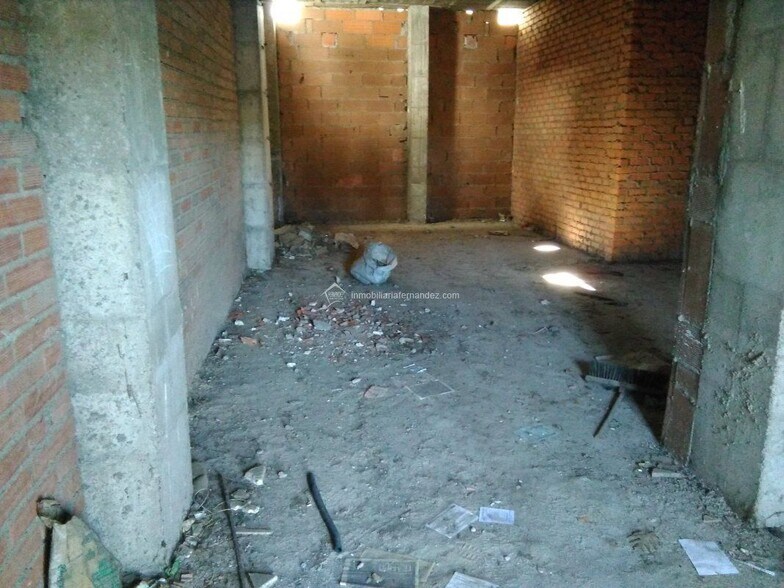 Retail in Cáceres, Cáceres for lease - Building Photo - Image 3 of 7