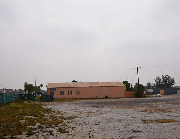 261 W Valley Blvd, Rialto, CA for sale - Building Photo - Image 3 of 6